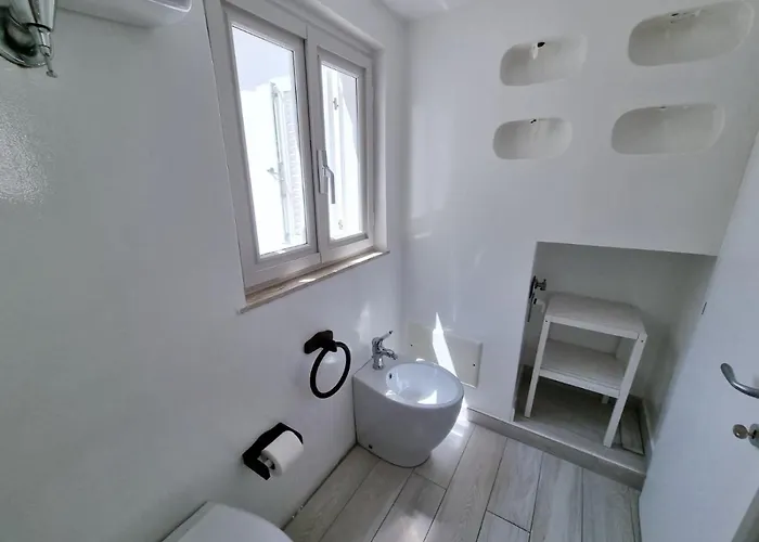 Maridea - Corso Umberto * ポンツァ